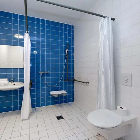 Berlin-charlottenburg 3* ברלין