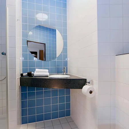 Berlin-charlottenburg 3*